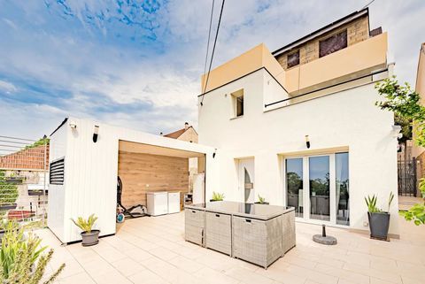   Ensemble immobilier 270m2  -  8 pi�ces - avec terasse et jardin Maison - 7 pi�ce(s) - 270 m�