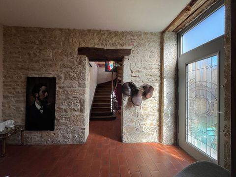   Maison en pierres dans le Revermont Maison - 6 pi�ce(s) - 225 m�