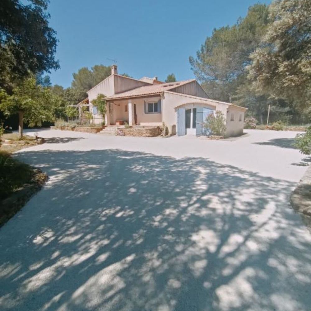 � vendre  Maison Grans (13450)