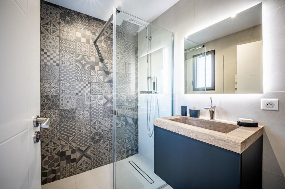 � vendre  Appartement Saint-Rapha�l (83700)