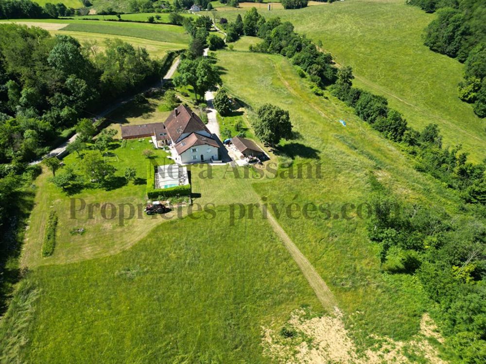 � vendre  Propri�t�/ch�teau Montmorot (39570)