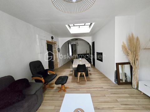   LOCATION MEUBLEE - CENTRE-VILLE - PARKING GRATUIT A PROXIMITE Maison - 3 pi�ce(s) - 74 m�