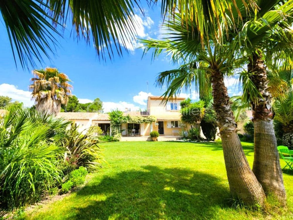 � vendre  Villa Tourbes (34120)