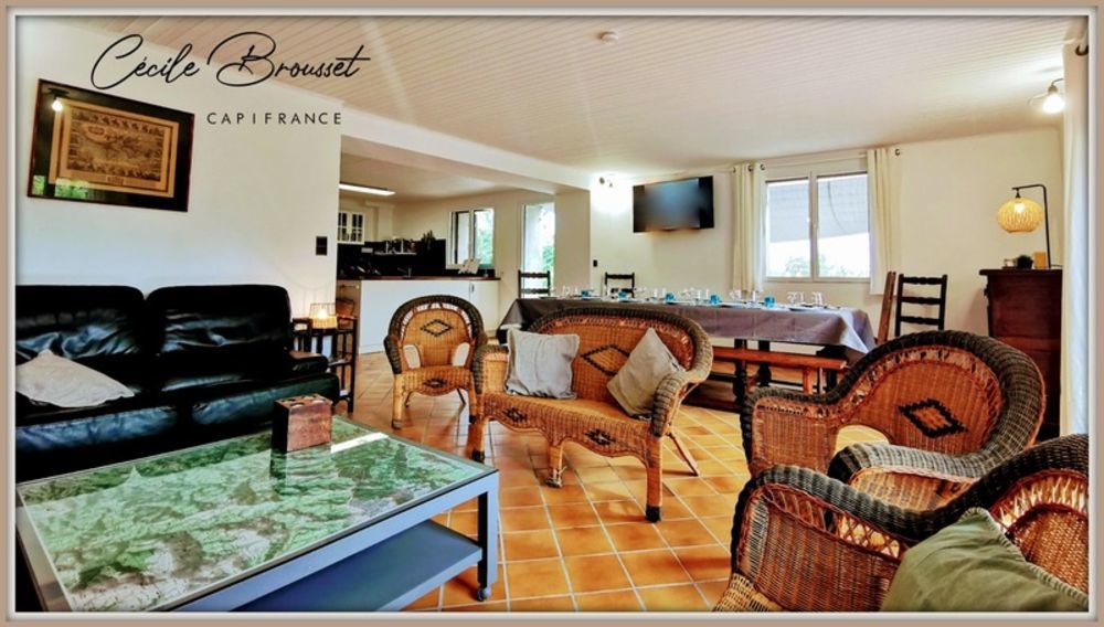 � vendre  Propri�t�/ch�teau Taulis (66110)