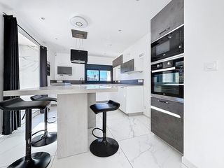  Maison � vendre 6 pi�ces 195 m�