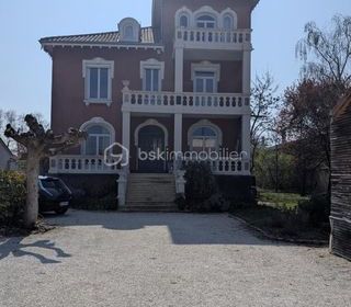  Propri�t�/ch�teau � vendre 10 pi�ces 233 m�