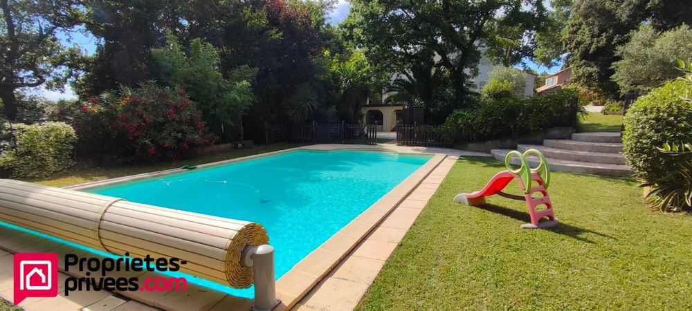 � vendre  Villa Pourri�res (83910)