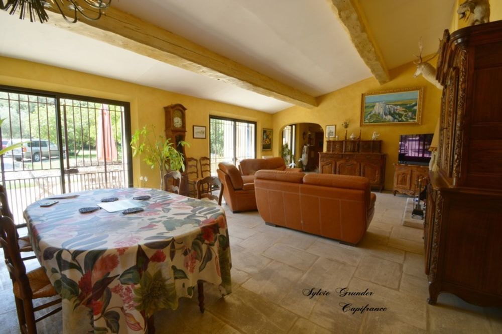 � vendre  Maison Grans (13450)