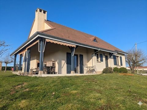   Maison � vendre 9 pi�ces proche de PARAY LE MONIAL (71) Maison - 9 pi�ce(s) - 150 m�