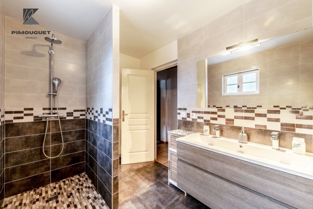 � vendre  Propri�t�/ch�teau Saint-�milion (33330)