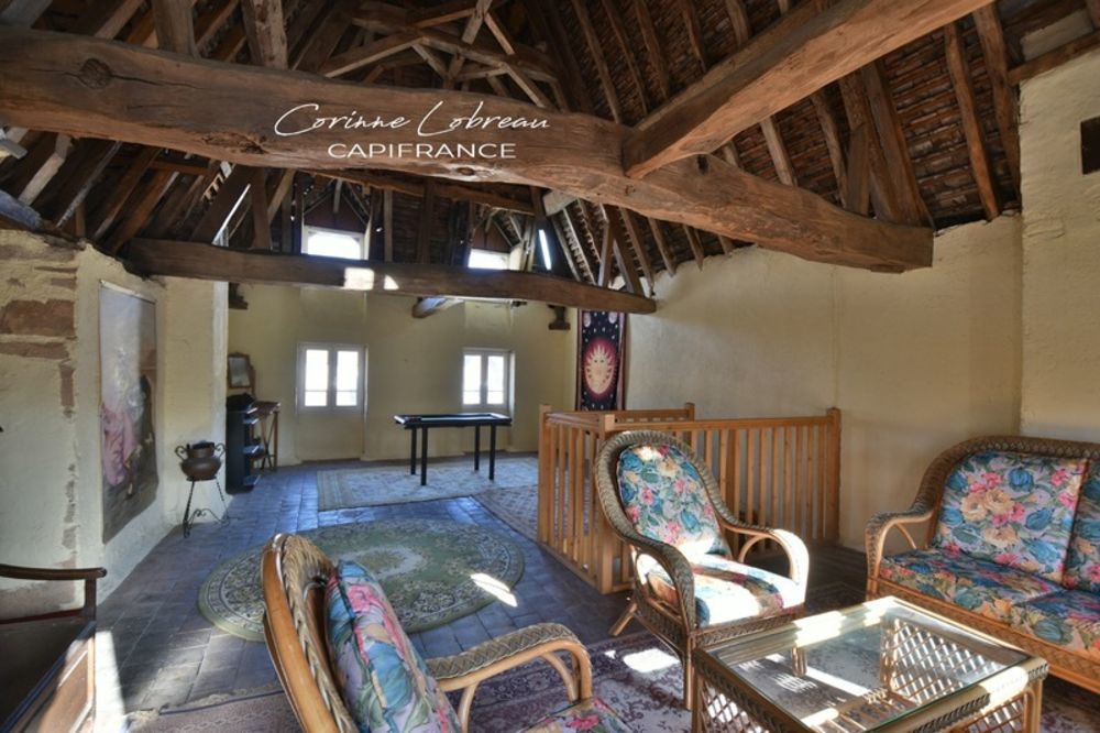 � vendre  Propri�t�/ch�teau La Roche-Vineuse (71960)