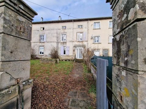   Proche EPINAL (88) MAISON de MAITRE T6 avec COUR sur TERRAIN de 4800 m� environ Maison - 6 pi�ce(s) - 220 m�