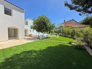  Maison � vendre 7 pi�ces 238 m�