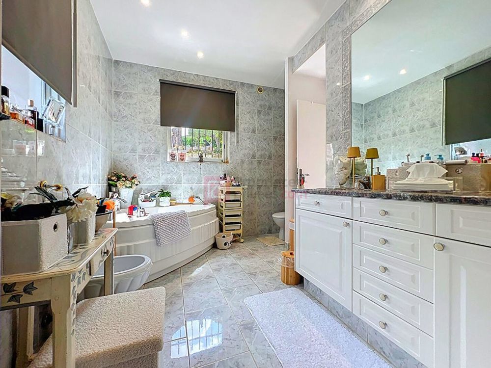 � vendre  Villa Auribeau-sur-Siagne (06810)