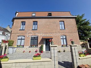  Maison � vendre 9 pi�ces 185 m�