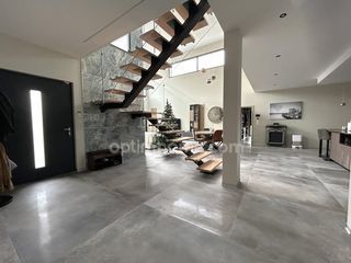  Villa � vendre 6 pi�ces 225 m�