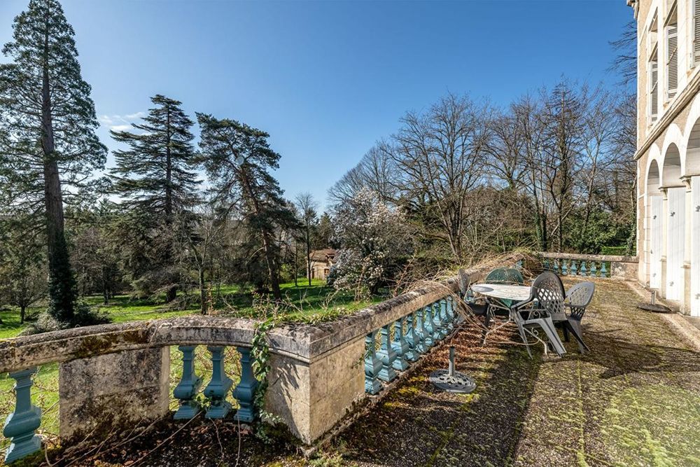 � vendre  Propri�t�/ch�teau Chancelade (24650)