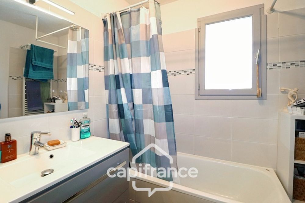 � vendre  Villa Saint-Cyr-sur-Mer (83270)