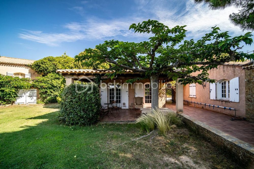 � vendre  Propri�t�/ch�teau La Cadi�re-d'Azur (83740)