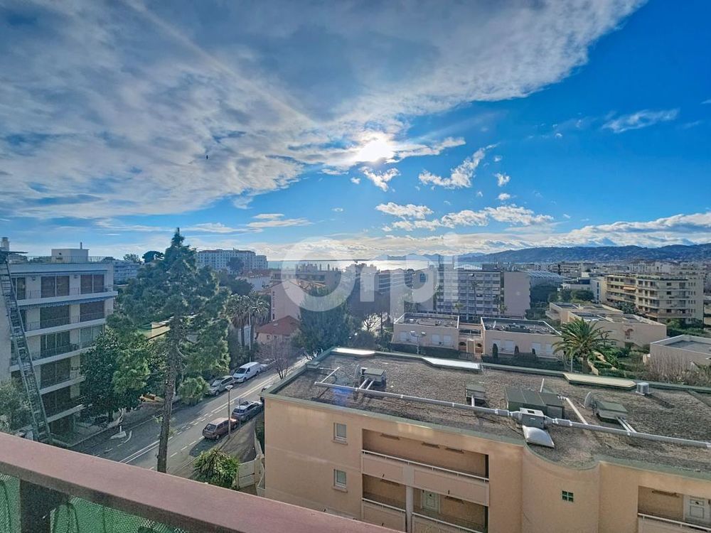 � vendre  Appartement Antibes (06600)