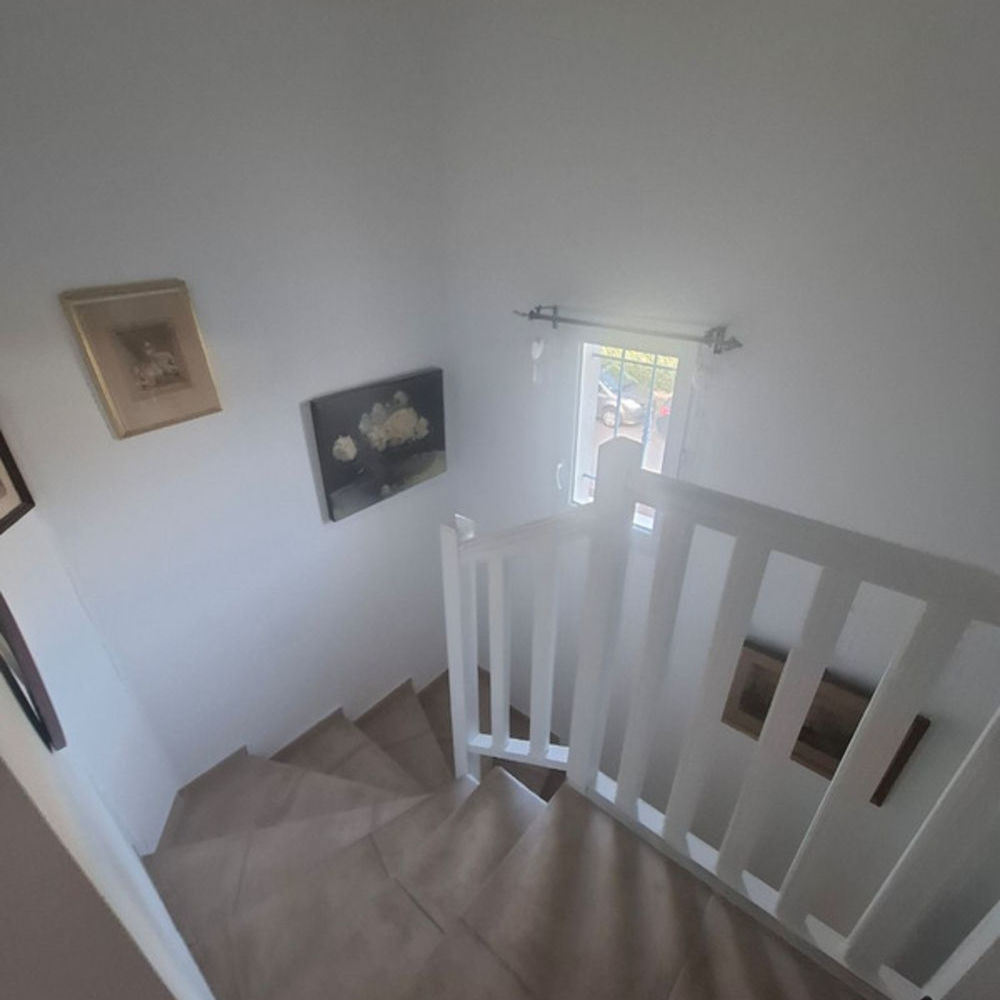 � vendre  Maison Cheval-Blanc (84460)