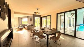  Maison � vendre 8 pi�ces 230 m�