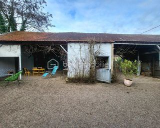  Propri�t�/ch�teau � vendre 8 pi�ces 241 m�