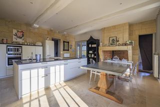  Maison � vendre 8 pi�ces 270 m�