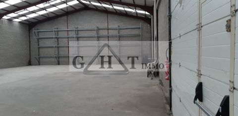 ENTREPOT 400 M&sup2; A VAUX LE PENIL A LOUER 3147 77000 Vaux le penil