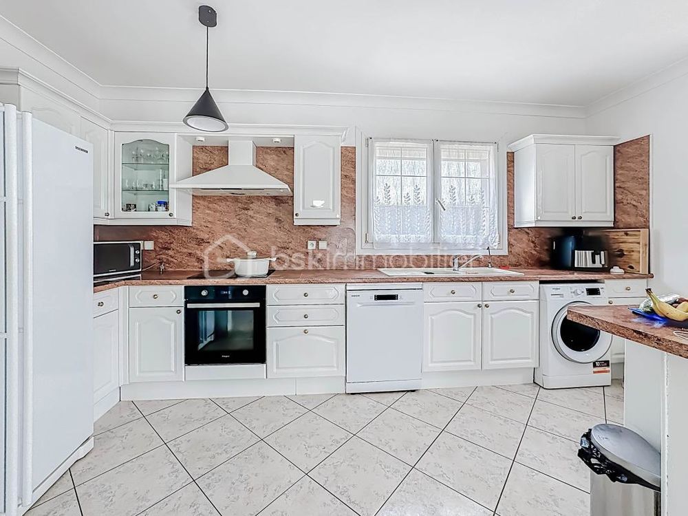 � vendre  Villa P�rols (34470)