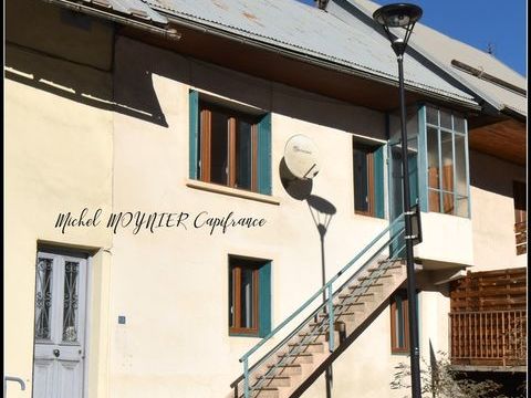   Maison de ville au centre de L'ARGENTI�RE-LA-BESS�E (05120) Maison - 5 pi�ce(s) - 77 m�