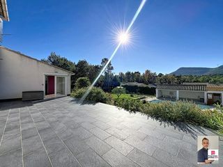  Villa � vendre 7 pi�ces 184 m�