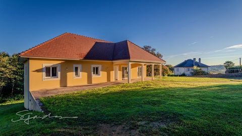   SAINT FAUST (64) - Maison T5 � louer meubl�e Maison - 5 pi�ce(s) - 166 m�