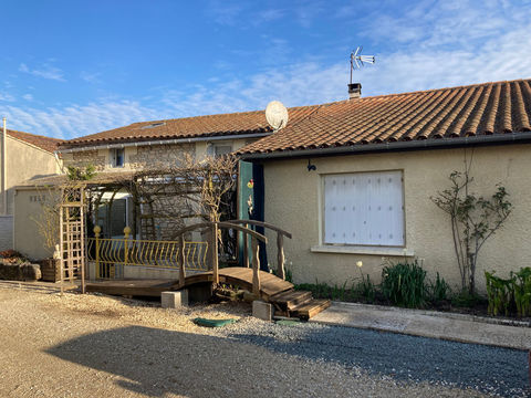   Dpt Charente Maritime (17), � vendre Sainte-Radegonde, maison P4, 113 m� Maison - 4 pi�ce(s) - 113 m�