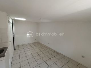  Immeuble � vendre 3 pi�ces 60 m�