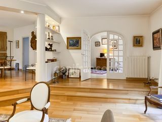  Maison � vendre 9 pi�ces 324 m�