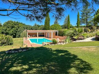  Propri�t�/ch�teau � vendre 6 pi�ces 170 m�