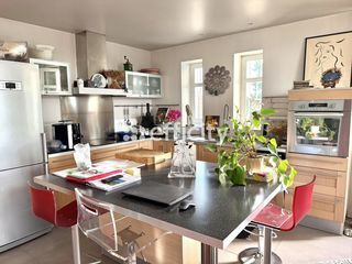  Maison � vendre 9 pi�ces 320 m�