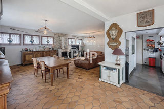  Maison � vendre 8 pi�ces 220 m�