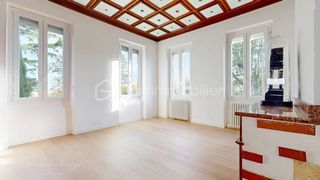  Propri�t�/ch�teau � vendre 6 pi�ces 151 m�