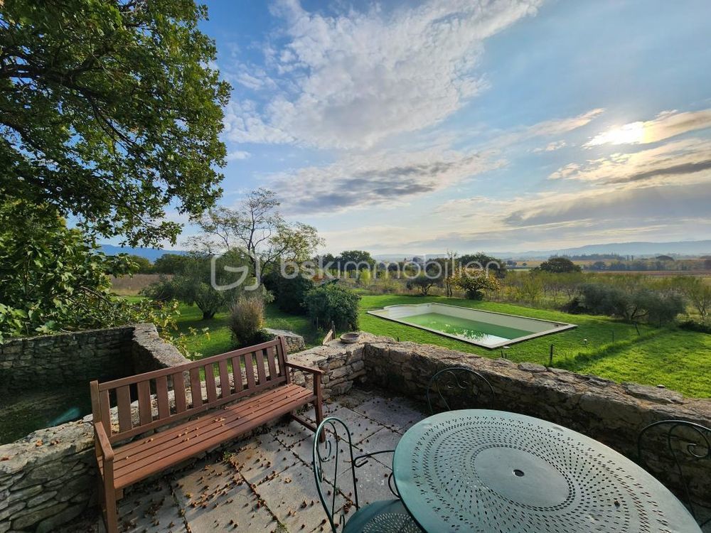 � vendre  Propri�t�/ch�teau Cucuron (84160)