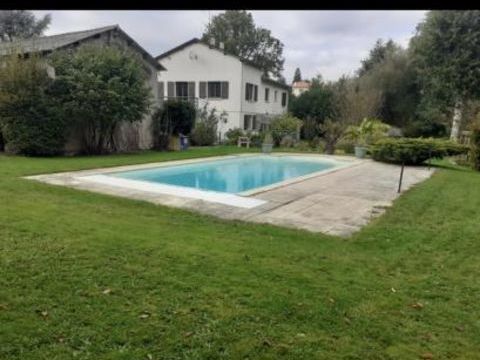   maison avec piscine Maison - 9 pi�ce(s) - 250 m�
