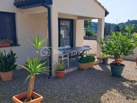   Jolie villa PMR de plain pied neuve avec grand garage dans une impasse tr�s calme - Le tout sur un terrain piscinable, cl�tur�, Maison - 3 pi�ce(s) - 60 m�