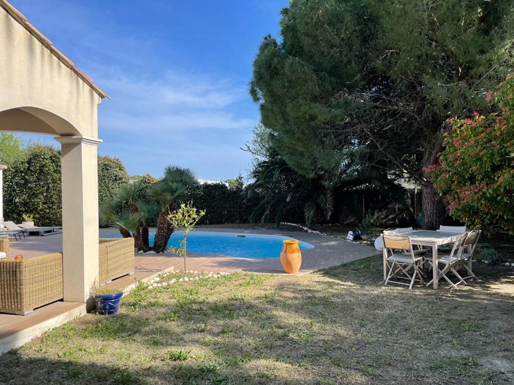 � vendre  Maison M�ze (34140)