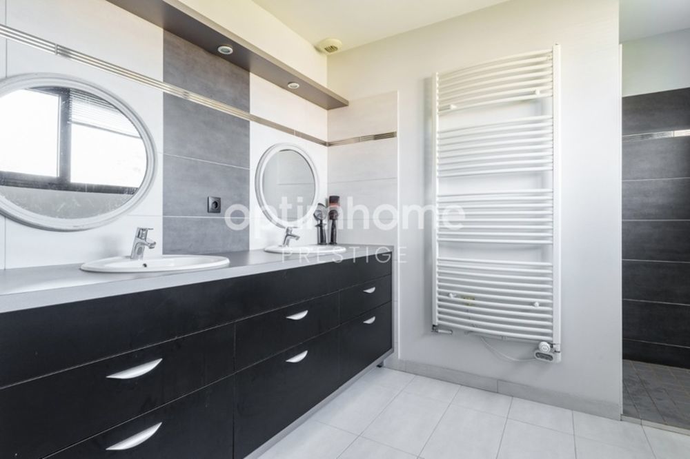 � vendre  Maison Saint-Cyr-sur-Loire (37540)