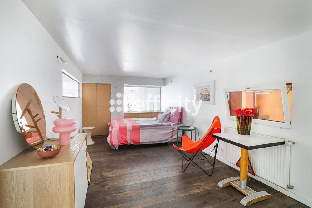 � vendre  Loft Montreuil (93100)