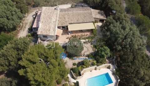   Exceptionnel ! Rare sur le secteur. Villa au c�ur des Alpilles, � Aureille, jardin, piscine, terrain cl�tur� Maison - 5 pi�ce(s) - 148 m�