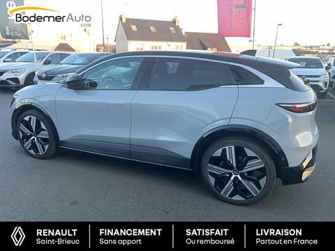 Renault M&eacute;gane E-Tech EV60 220 ch super charge Iconic 2022 occasion Saint-Brieuc 22000