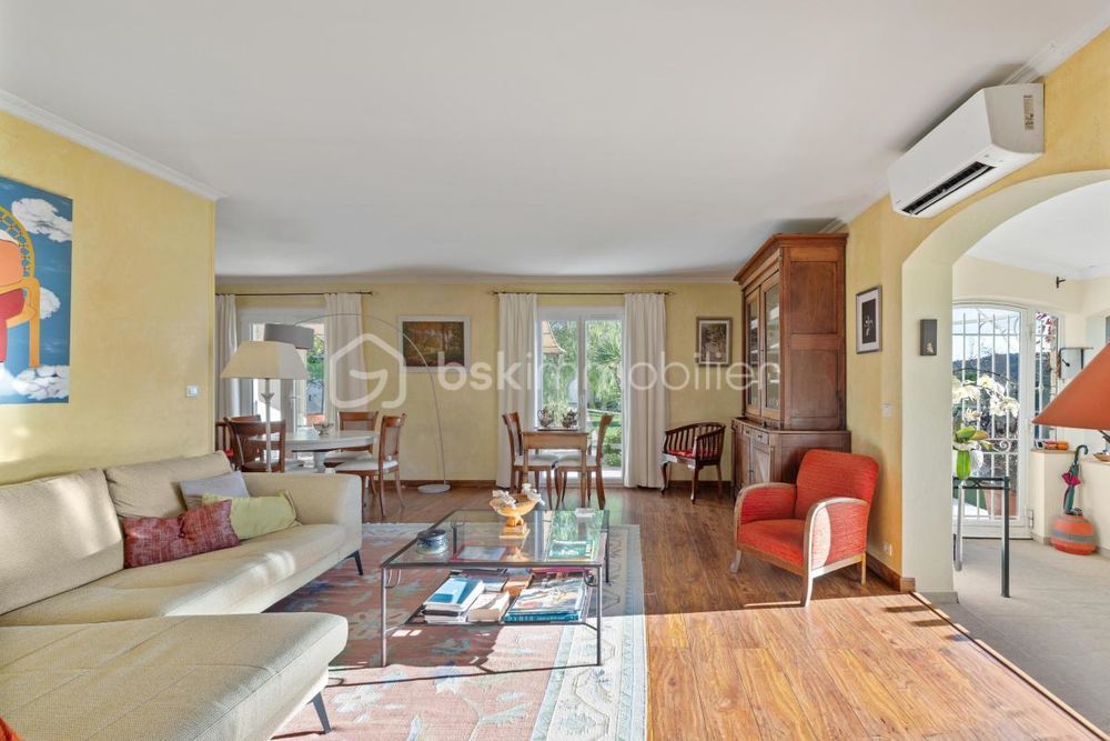 � vendre  Villa Villeneuve-Loubet (06270)