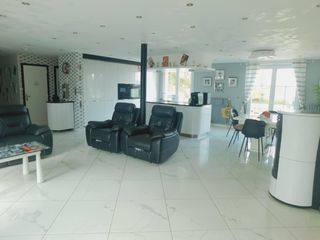  Maison � vendre 8 pi�ces 238 m�